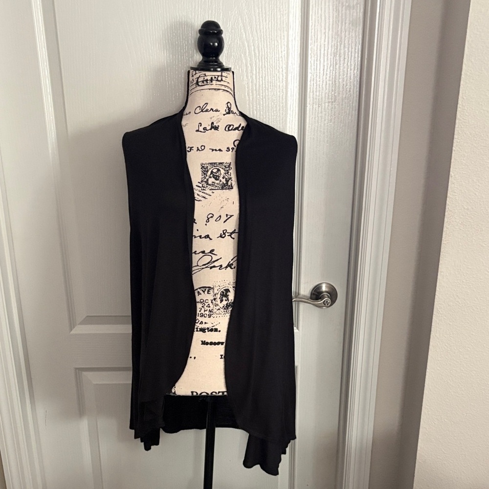 Black Open Front Cardigan Vest